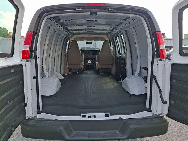 2025 Chevrolet Express Cargo Van RWD 2500 Regular Wheelbase WT