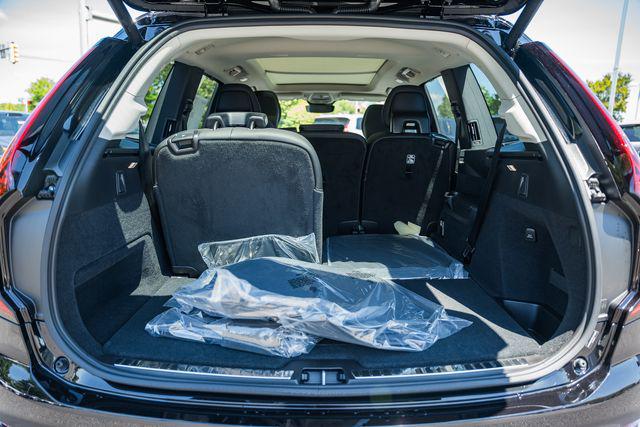 2026 Volvo XC90 Ultra, B6 AWD Gas (mild hybrid), Gasoline, Bright, 7 Seats