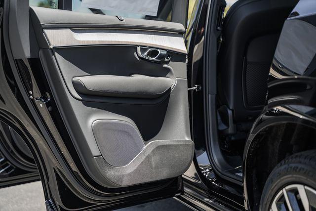2026 Volvo XC90 Ultra, B6 AWD Gas (mild hybrid), Gasoline, Bright, 7 Seats