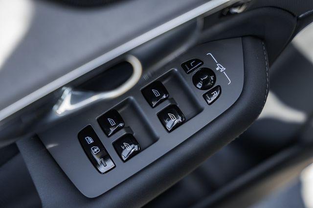 2026 Volvo XC90 Ultra, B6 AWD Gas (mild hybrid), Gasoline, Bright, 7 Seats
