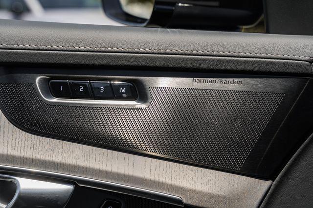 2026 Volvo XC90 Ultra, B6 AWD Gas (mild hybrid), Gasoline, Bright, 7 Seats