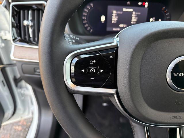 2026 Volvo XC90 Plus, B6 AWD Gas (mild hybrid), Gasoline, Bright, 7 Seats
