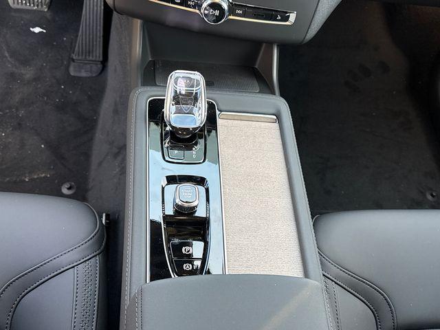 2026 Volvo XC90 Plus, B6 AWD Gas (mild hybrid), Gasoline, Bright, 7 Seats