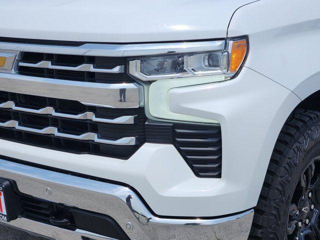 2022 Chevrolet Silverado 1500 4WD Crew Cab Short Bed LTZ