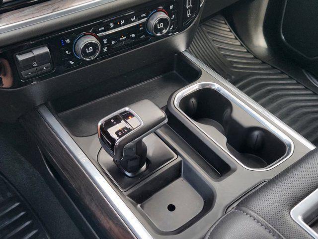 2022 Chevrolet Silverado 1500 4WD Crew Cab Short Bed LTZ
