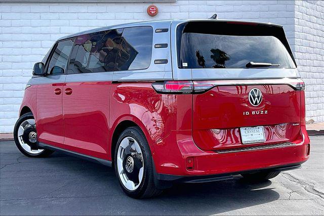 2025 Volkswagen ID. Buzz Pro S Plus with 4MOTION
