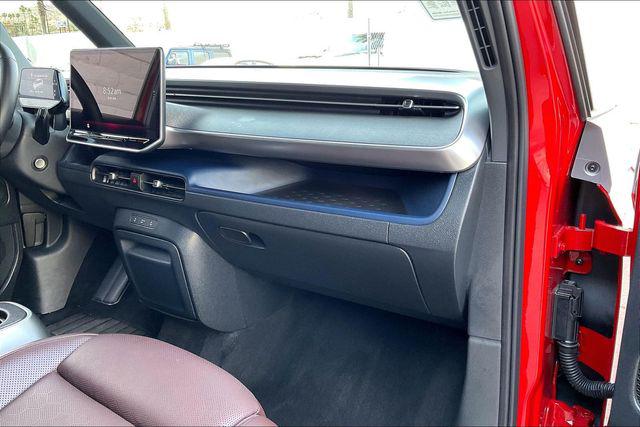 2025 Volkswagen ID. Buzz Pro S Plus with 4MOTION
