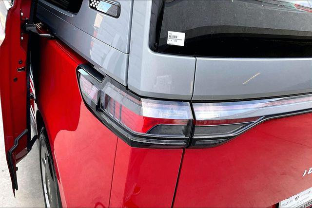 2025 Volkswagen ID. Buzz Pro S Plus with 4MOTION