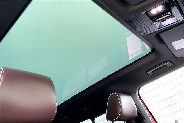 2025 Volkswagen ID. Buzz Pro S Plus with 4MOTION