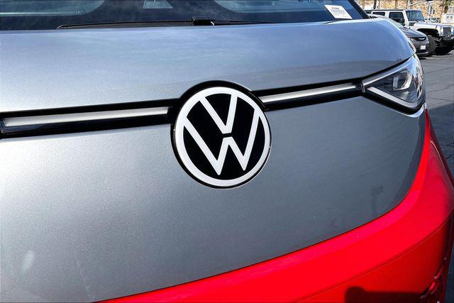 2025 Volkswagen ID. Buzz Pro S Plus with 4MOTION