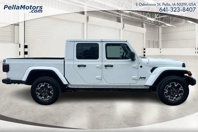 2026 Jeep Gladiator GLADIATOR SAHARA 4X4