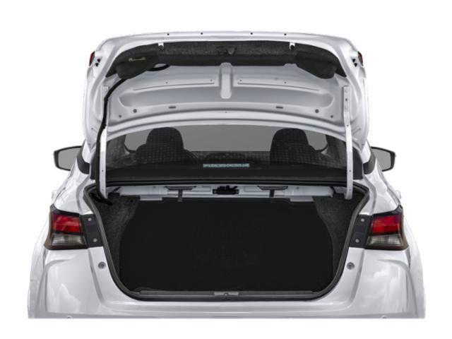 2024 Nissan Versa 1.6 SR