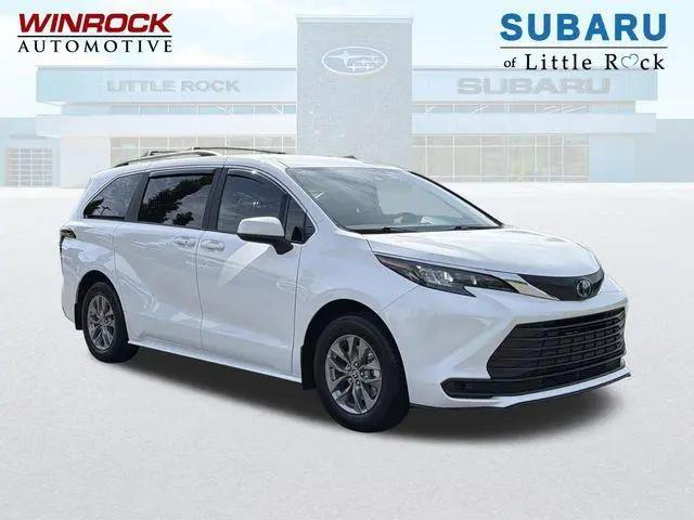 2025 Toyota Sienna LE for sale in Little Rock, AR