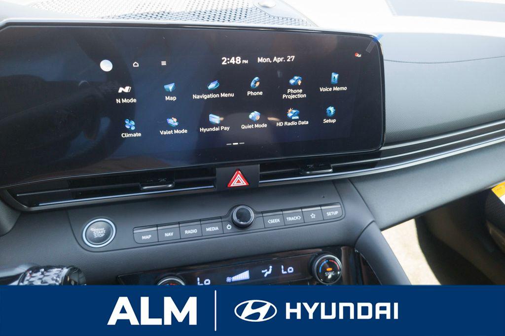 New 2026 White HYUNDAI Sedan image 21