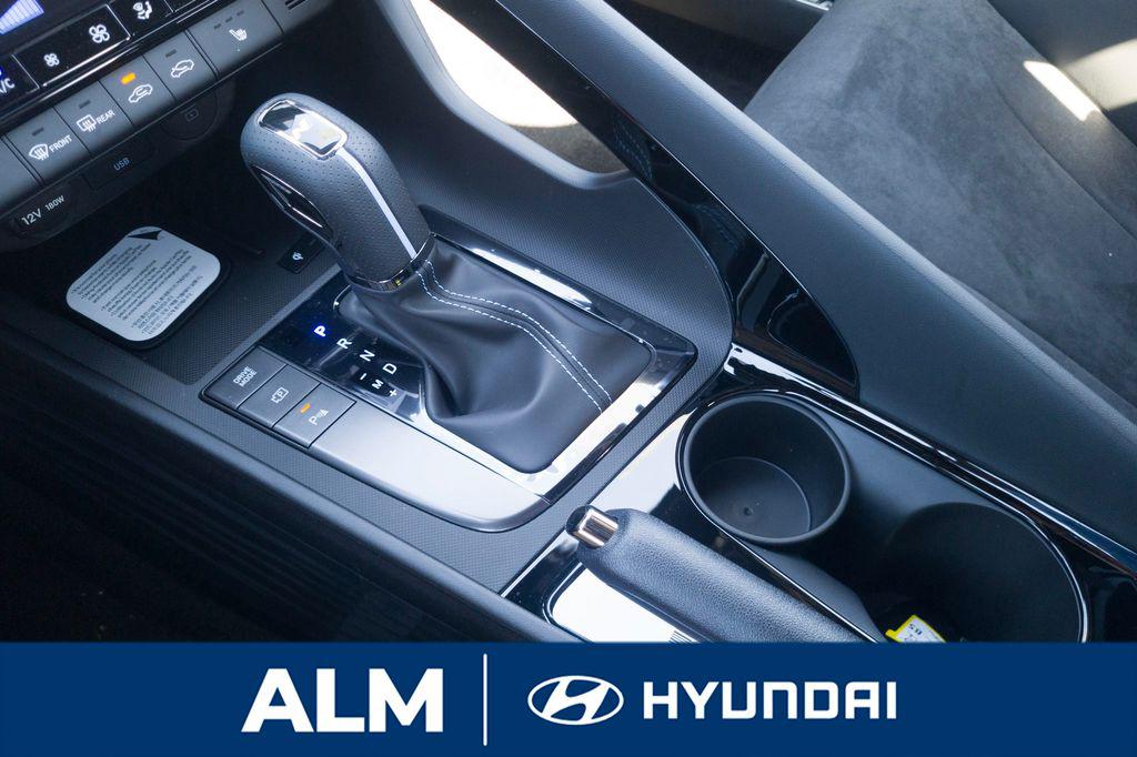 New 2026 White HYUNDAI Sedan image 24