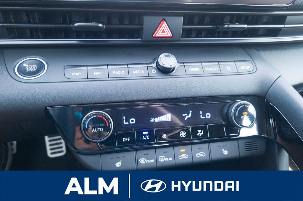 New 2026 White HYUNDAI Sedan image 25