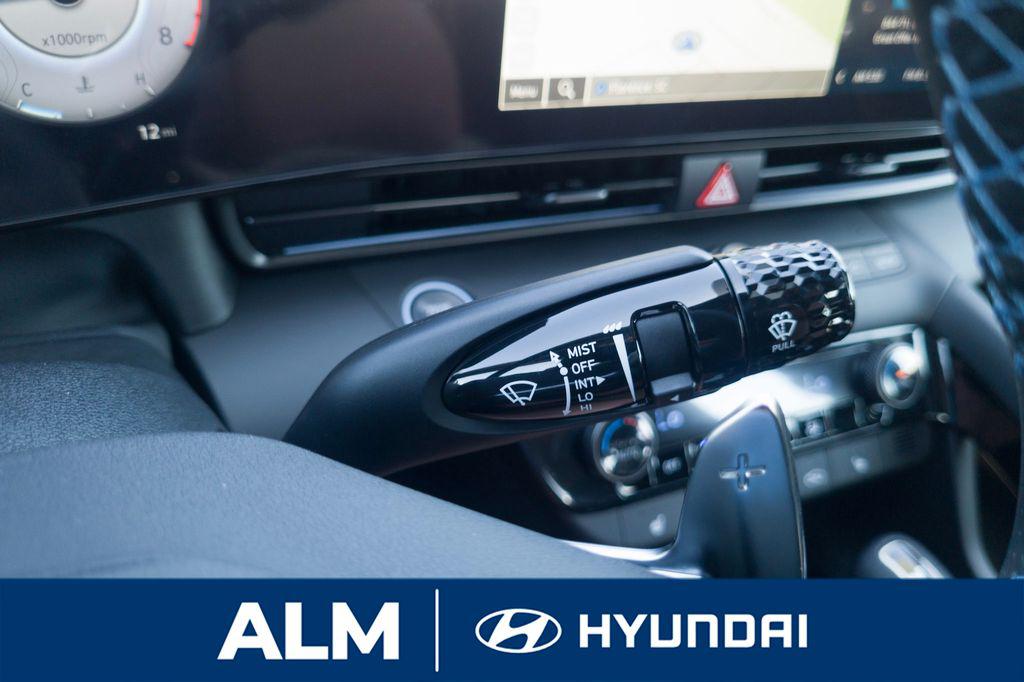 New 2026 White HYUNDAI Sedan image 28