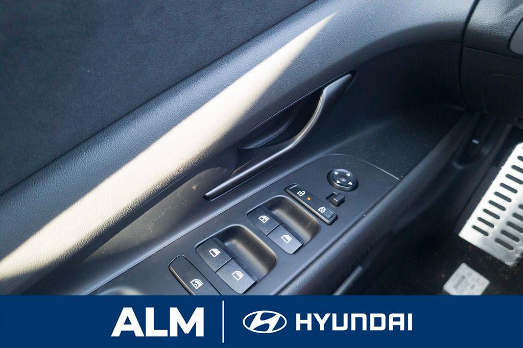 New 2026 White HYUNDAI Sedan image 31