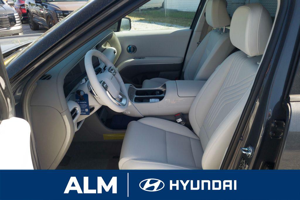 New 2026 Abyss Black HYUNDAI SEL 7P image 15