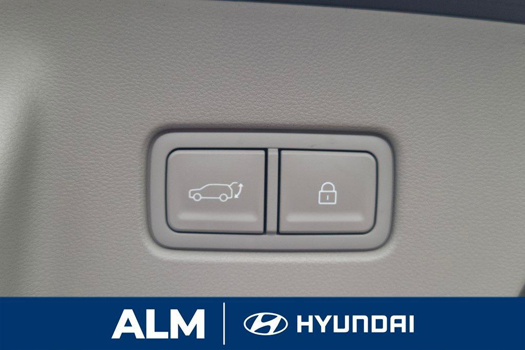 New 2026 Black Hyundai Blue SEL 8P image 10