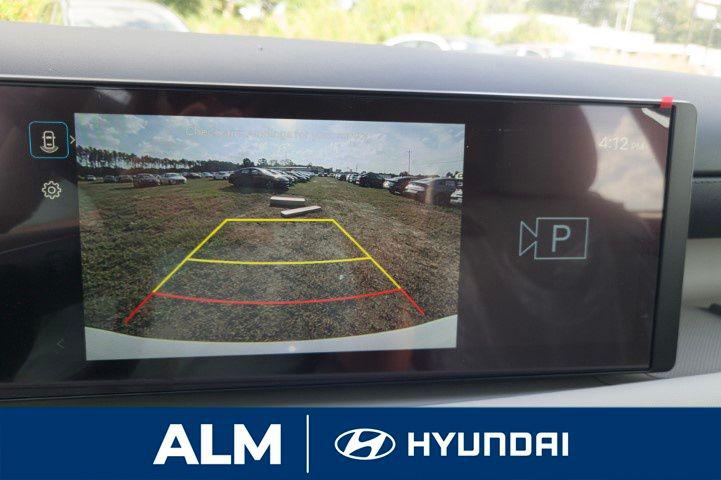 New 2026 Red HYUNDAI SEL FWD image 21