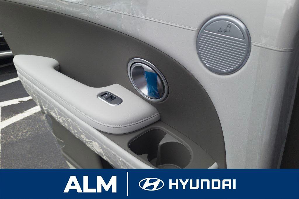 New 2026 Black Hyundai Blue SEL Premium 8P image 23