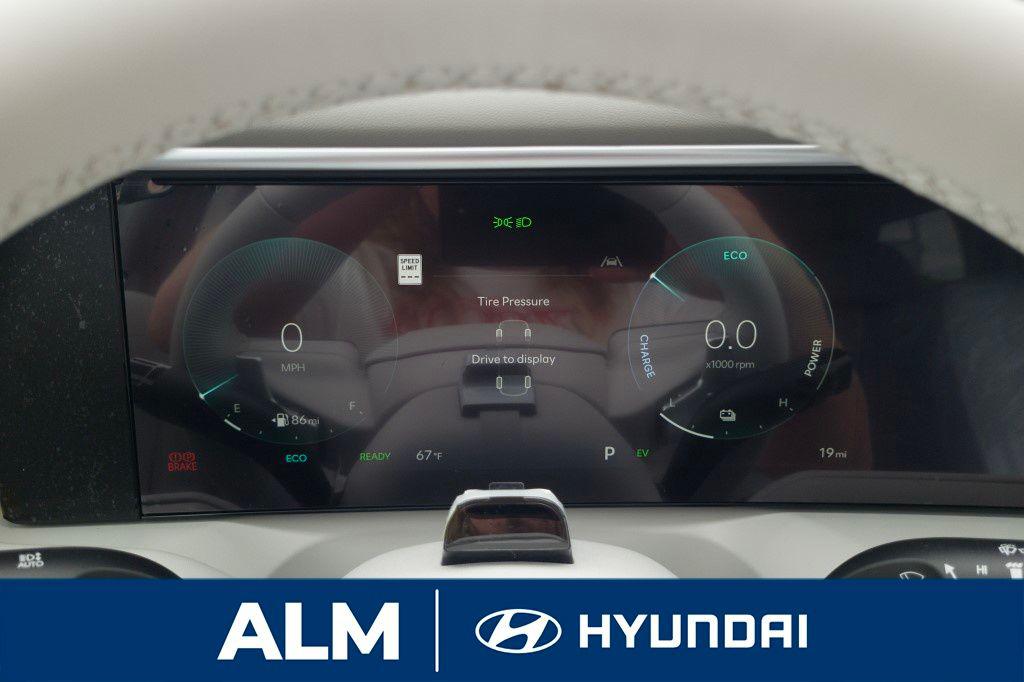 New 2026 Black Hyundai Blue SEL Premium 8P image 31