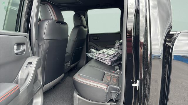 2026 Nissan Frontier Crew Cab Long Bed PRO-4X 4x4
