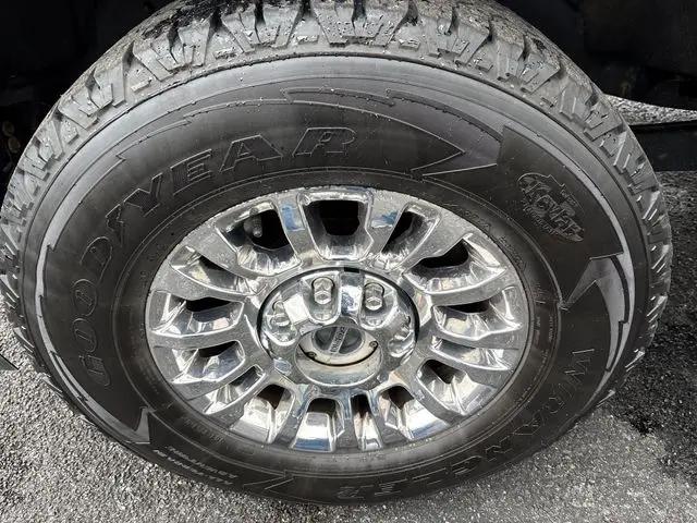 2022 Ford F-350 LARIAT