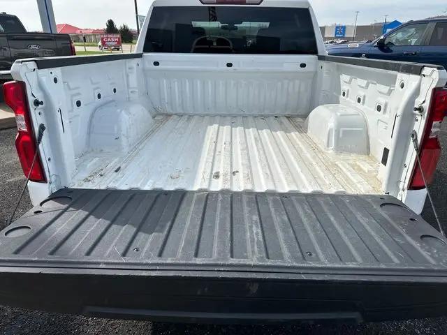 2022 Chevrolet Silverado 1500 4WD Crew Cab Short Bed Custom