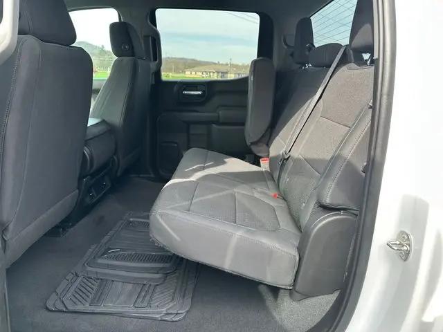 2022 Chevrolet Silverado 1500 4WD Crew Cab Short Bed Custom