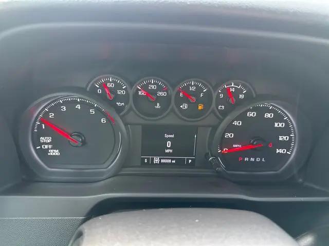 2022 Chevrolet Silverado 1500 4WD Crew Cab Short Bed Custom
