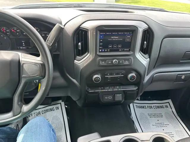 2022 Chevrolet Silverado 1500 4WD Crew Cab Short Bed Custom