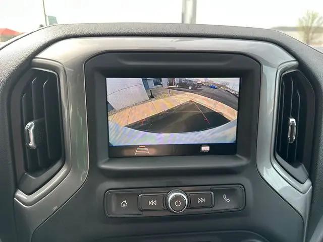2022 Chevrolet Silverado 1500 4WD Crew Cab Short Bed Custom