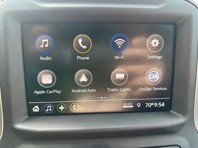 2022 Chevrolet Silverado 1500 4WD Crew Cab Short Bed Custom