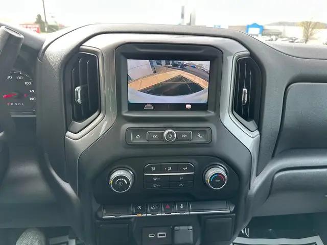 2022 Chevrolet Silverado 1500 4WD Crew Cab Short Bed Custom