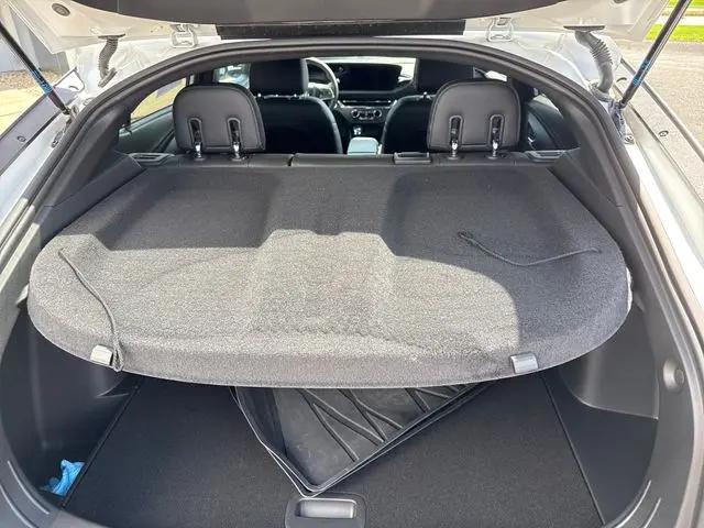2025 Buick NV Preferred FWD