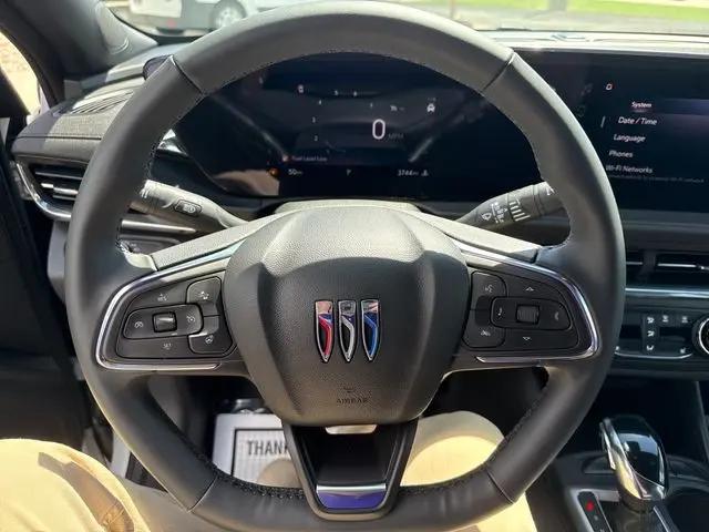 2025 Buick NV Preferred FWD