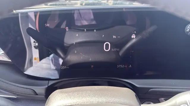 2025 Buick NV Preferred FWD