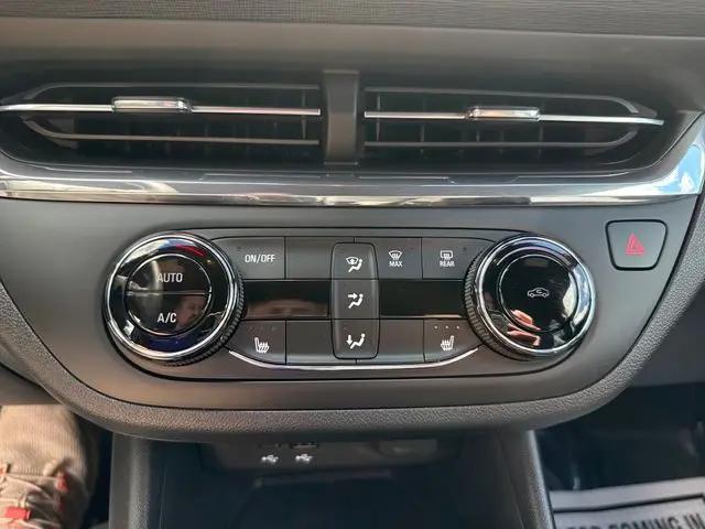 2025 Buick NV Preferred FWD