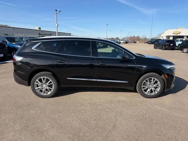 2022 Buick Enclave AWD Essence