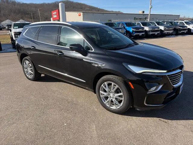 2022 Buick Enclave AWD Essence
