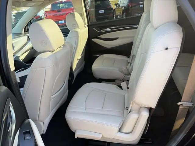 2022 Buick Enclave AWD Essence