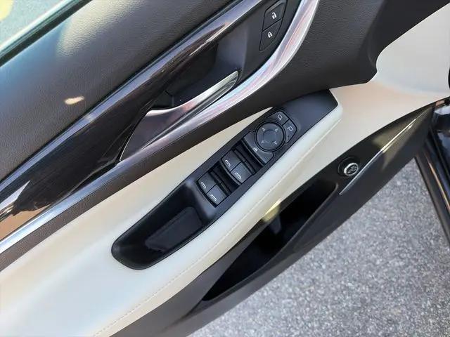 2022 Buick Enclave AWD Essence