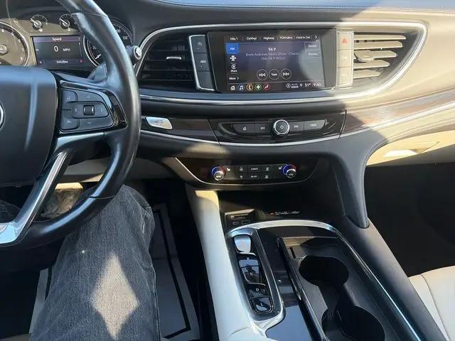 2022 Buick Enclave AWD Essence