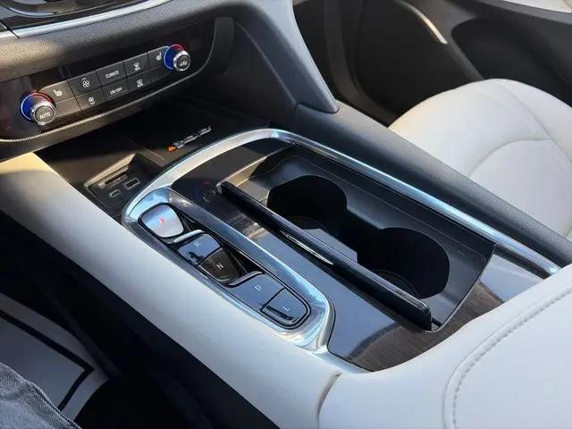 2022 Buick Enclave AWD Essence