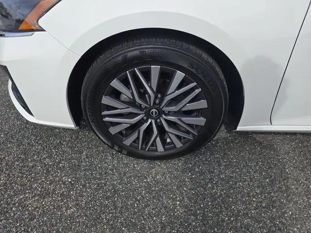 2025 Nissan Altima SV FWD