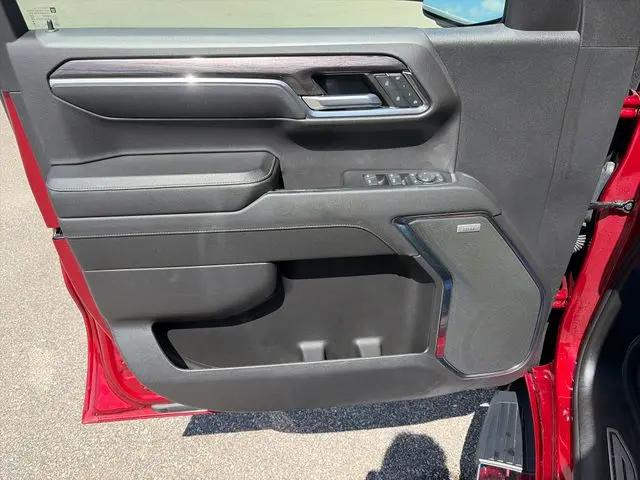 2024 Chevrolet Silverado 1500 4WD Crew Cab Short Bed LTZ