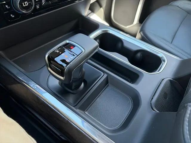 2024 Chevrolet Silverado 1500 4WD Crew Cab Short Bed LTZ