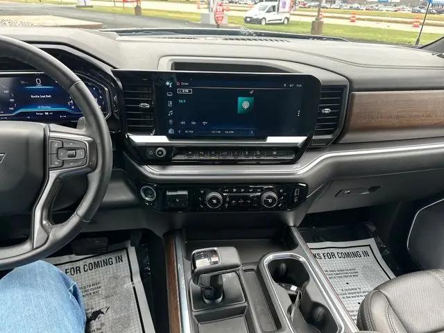 2023 Chevrolet Silverado 1500 High Country